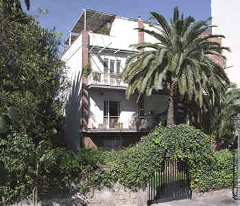 Apartamenti-ville in affitto<br> stelle in Sorrento - Apartamenti-ville in affitto<br> Area Vacanze (Casa Correale) 
